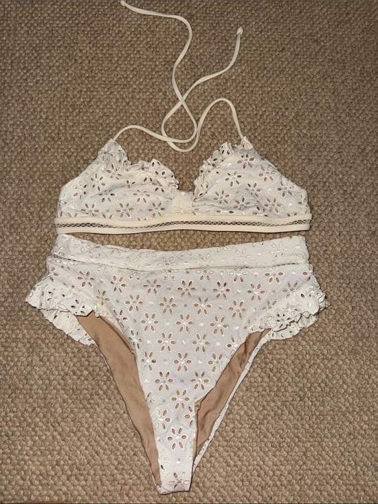Tularosa Other - Tularosa White Eyelet Lace Bikini Set